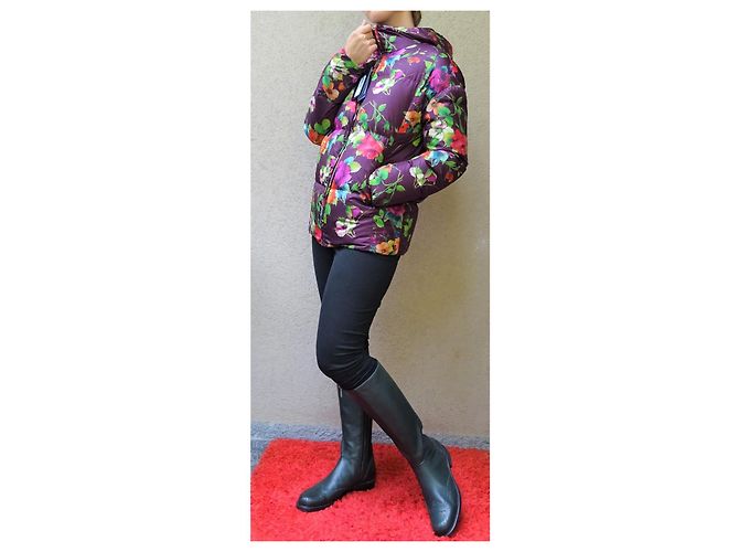 Blumarine beautiful and comfortable down jacket size 42IT  NEW! Multiple colors - view 10