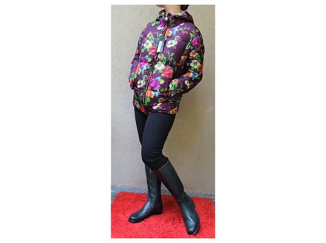 Blumarine beautiful and comfortable down jacket size 42IT  NEW! Multiple colors - view 14