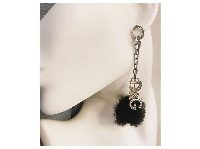 Strepitoso monoorecchino DOLCE & GABBANA pon pon pelliccia visone nera e logo cristalli Nero Argento - vista 4