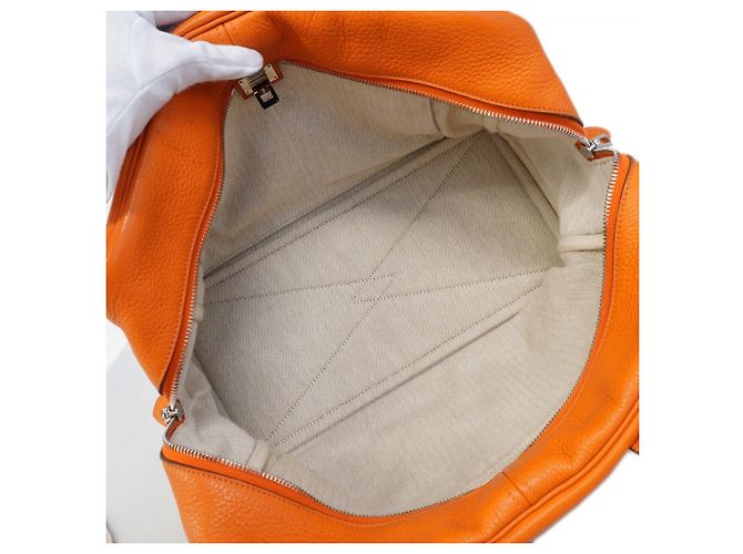Borsa Hermès Victoria 35 in pelle Taurillon Clemence arancione - vista 4