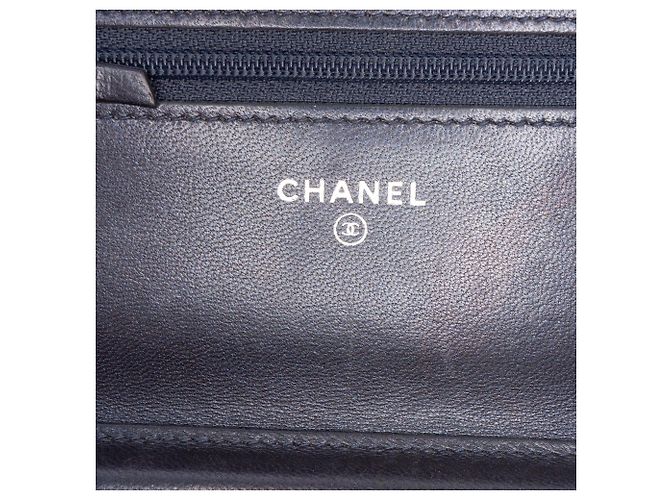 Cartera Boy de piel de cordero acolchada azul de Chanel con cadena Azul marino - vista 5