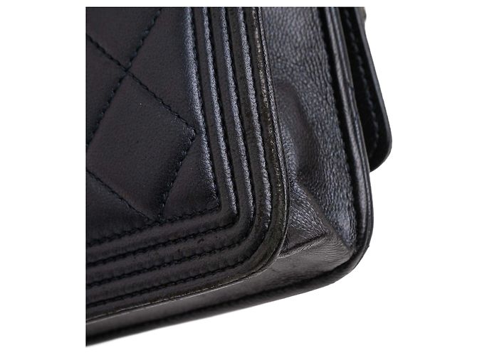 Cartera Boy de piel de cordero acolchada azul de Chanel con cadena Azul marino - vista 9