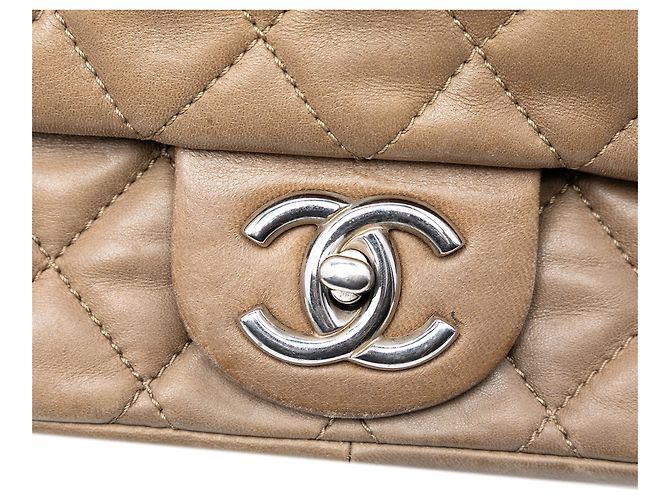 Chanel Marrón Jumbo Acolchado de Cordero Coco Rain Flap Castaño Marrón claro - vista 6