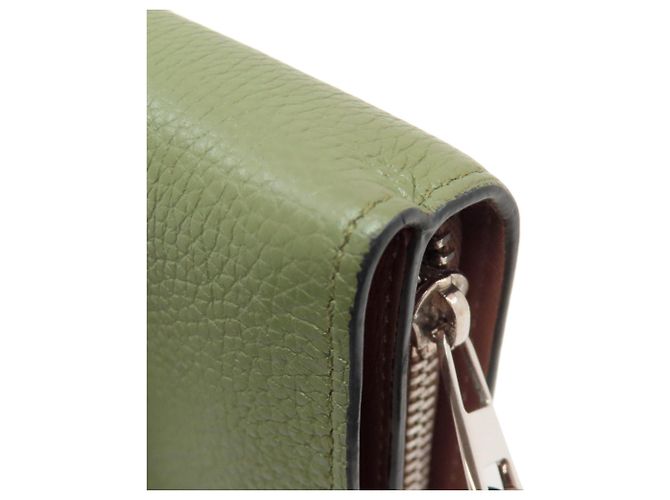 Carteira bifold vertical em couro marrom e verde Loewe - vista 22