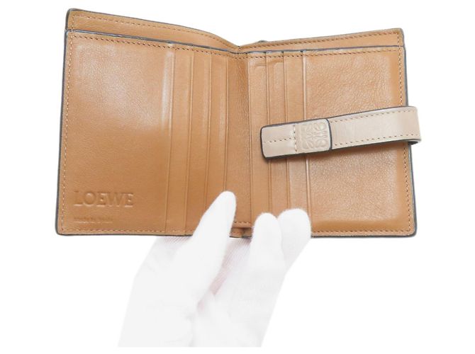 Carteira bifold vertical em couro marrom e verde Loewe - vista 4