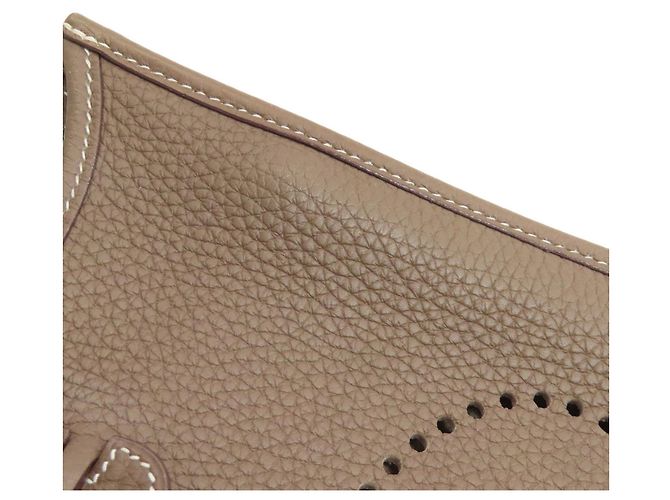 Borsa a Spalla Hermès Evelyn TPM Taupe - vista 13