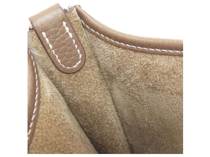 Borsa a Spalla Hermès Evelyn TPM Taupe - vista 9