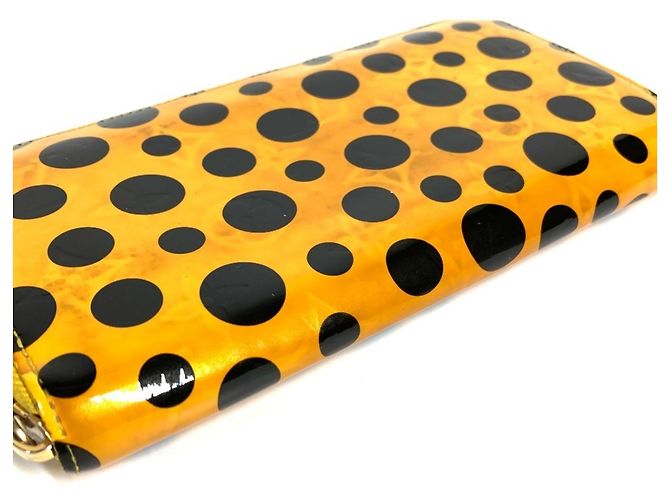 Cartera Zippy Polka Dot Infinity Yayoi Kusama Louis Vuitton Negro Amarillo - vista 6