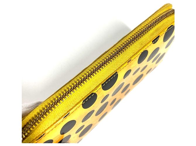 Cartera Zippy Polka Dot Infinity Yayoi Kusama Louis Vuitton Negro Amarillo - vista 9