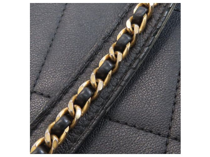 Borsa tote Chanel Matelassé con hardware dorato Nero - vista 26