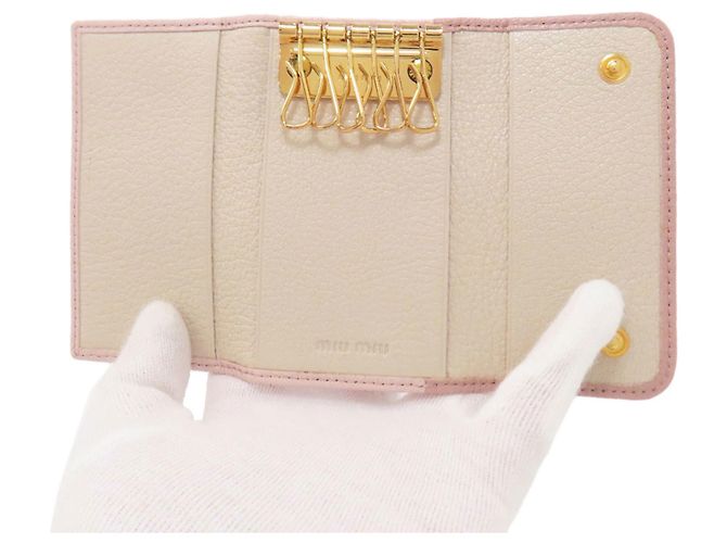 Estuche de llaves de cuero Miu Miu en rosa - vista 4