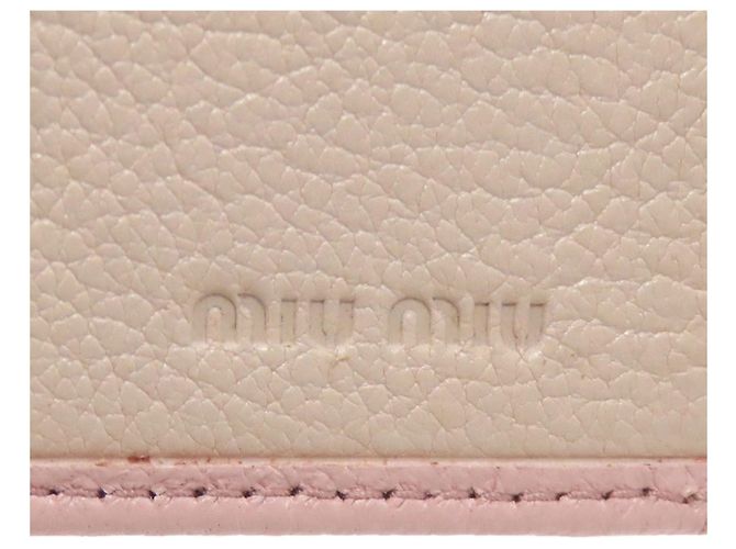 Estuche de llaves de cuero Miu Miu en rosa - vista 6