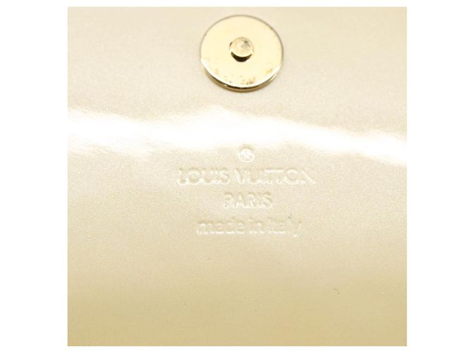 Clutch Sobe in vernice Louis Vuitton Beige - vista 7