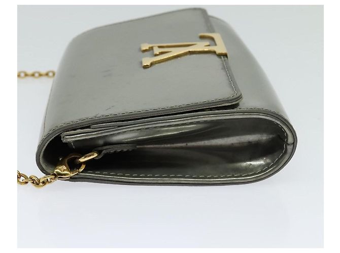 Louis Vuitton Chain Louise Clutch aus Lackleder PM - Ansicht 3