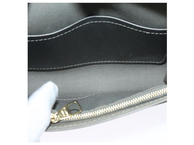 Louis Vuitton Chain Louise Clutch aus Lackleder PM - Ansicht 5