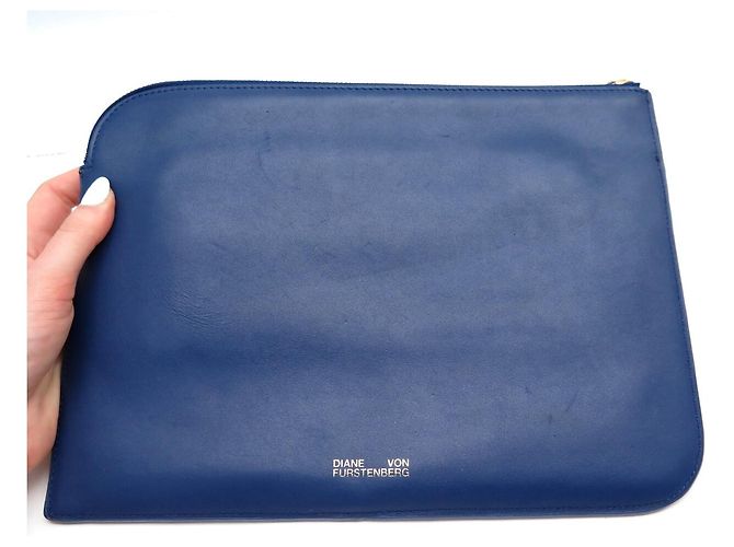 POCHETTE DA VIAGGIO DIANE VON FURSTENBERG IN PELLE BICOLOR BLUE - vista 13