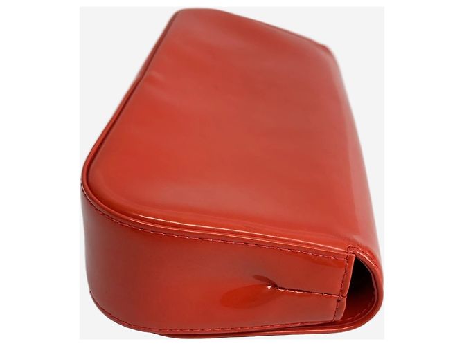 Louis Vuitton Clutch in vernice rossa Sobe Rosso - vista 6