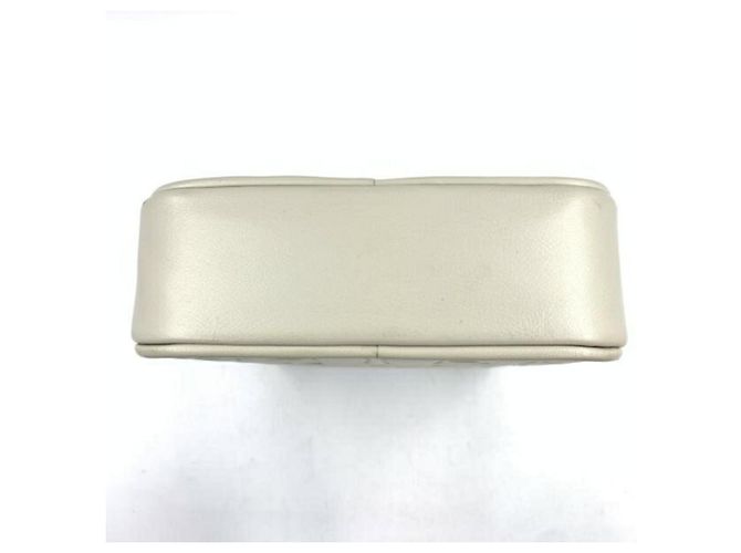 Bolsa transversal em couro de bezerro liso com assinatura COACH - vista 7