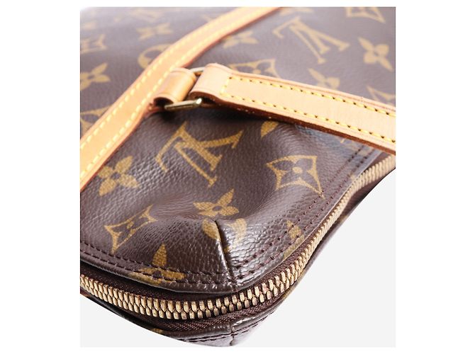Louis Vuitton Borsa a spalla Coussin GM monogramma marrone - vista 5
