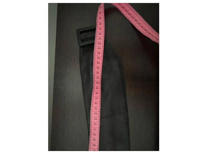 Kleine schwarze Kleid Chanel Größe 36 Kollektion 2009 - Ansicht 15