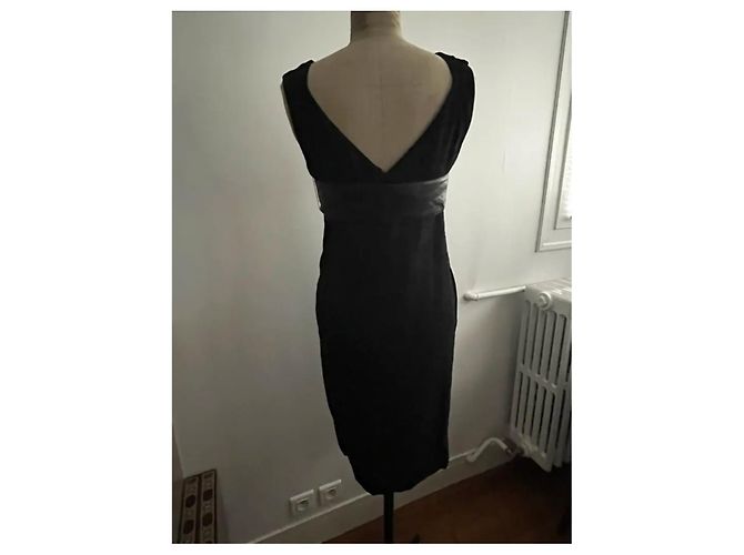 Kleine schwarze Kleid Chanel Größe 36 Kollektion 2009 - Ansicht 3