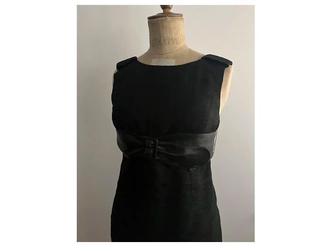 Kleine schwarze Kleid Chanel Größe 36 Kollektion 2009 - Ansicht 4