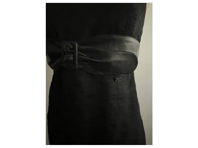 Kleine schwarze Kleid Chanel Größe 36 Kollektion 2009 - Ansicht 5