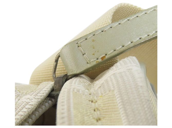 Borsa a spalla della nuova linea di viaggio Chanel Beige - vista 11
