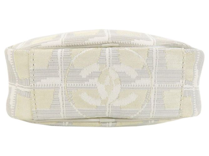 Borsa a spalla della nuova linea di viaggio Chanel Beige - vista 4