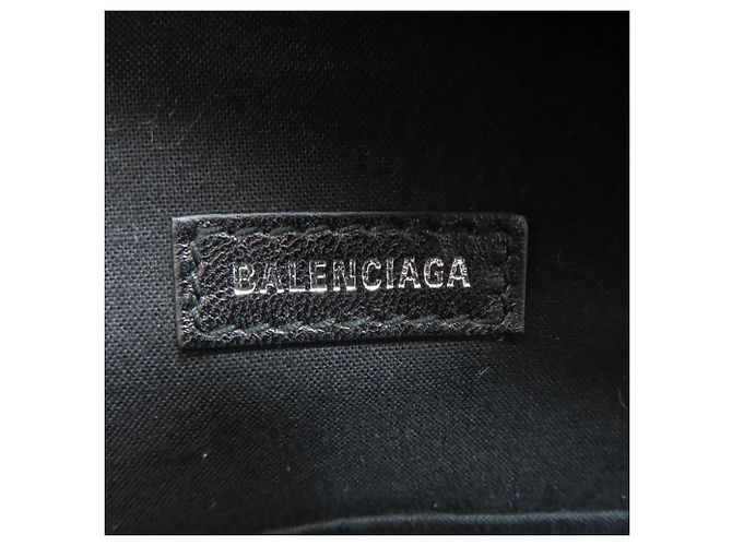 Everyday Balenciaga B Logo Rucksack aus Kalbsleder - Ansicht 6