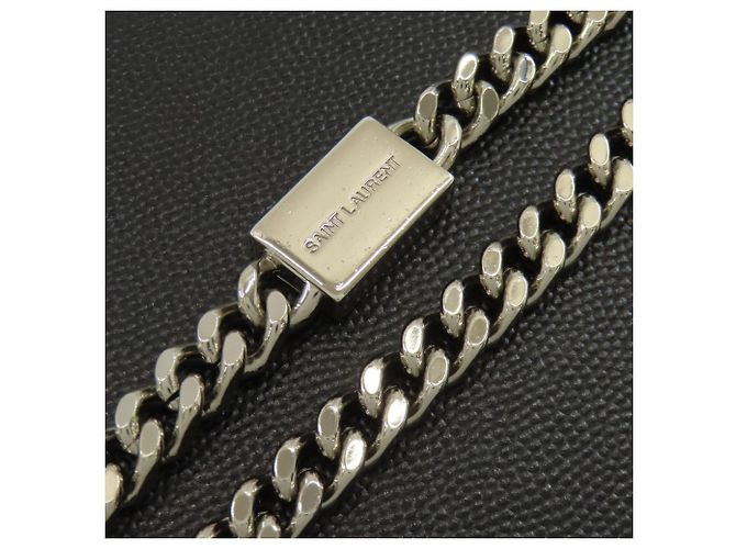 Borsa a Spalla Cassandra di Saint Laurent Nero - vista 17
