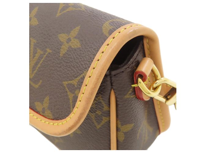 Borsa a mano Nano Diane M83298 di Louis Vuitton Marrone - vista 11