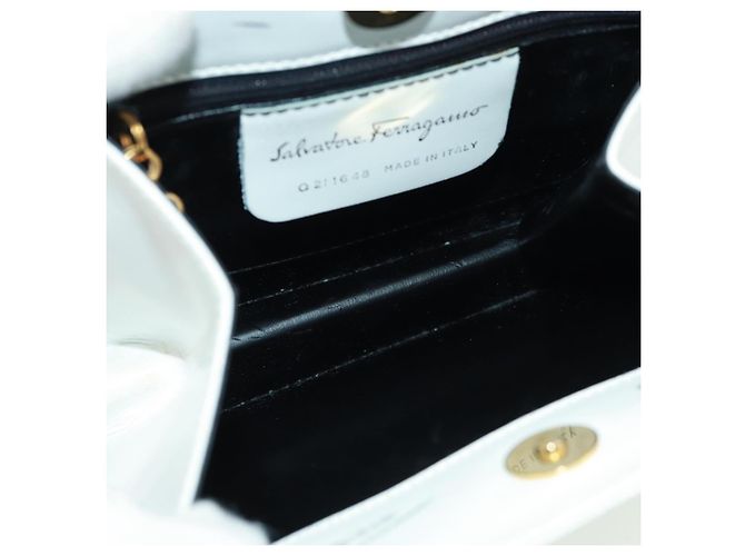 Borsa a mano Salvatore Ferragamo in pelle bianca e oro Auth 171023A Bianco D'oro - vista 10
