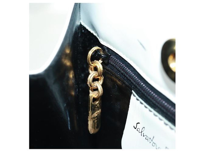 Borsa a mano Salvatore Ferragamo in pelle bianca e oro Auth 171023A Bianco D'oro - vista 22