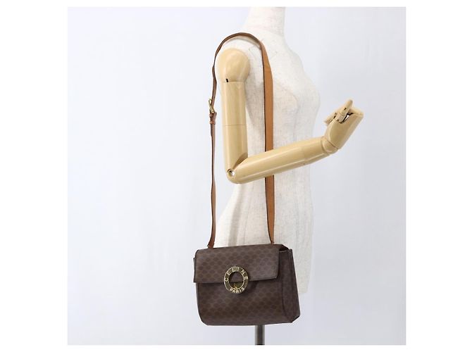 Céline Borsa a spalla circolare in tela Macadam CELINE in pelle PVC marrone e oro Auth fm5157 D'oro - vista 26
