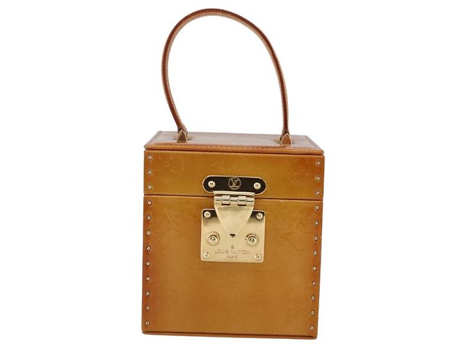 LOUIS VUITTON Pochette Cosmetica Monogram Vernis Bleecker Beige M91002 Auth 173240 - vista 13
