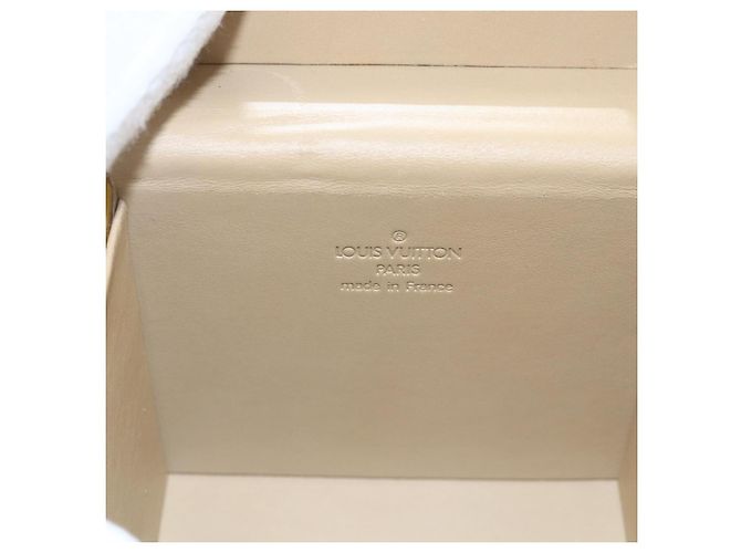 LOUIS VUITTON Pochette Cosmetica Monogram Vernis Bleecker Beige M91002 Auth 173240 - vista 18