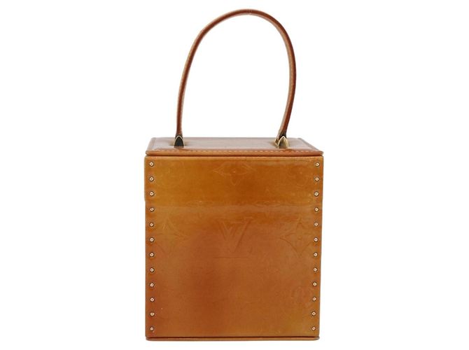 LOUIS VUITTON Pochette Cosmetica Monogram Vernis Bleecker Beige M91002 Auth 173240 - vista 2