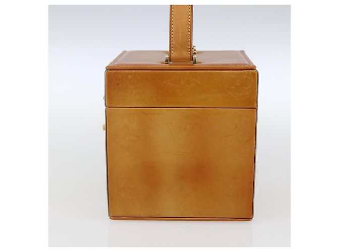 LOUIS VUITTON Pochette Cosmetica Monogram Vernis Bleecker Beige M91002 Auth 173240 - vista 4