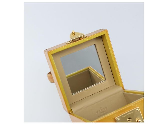 LOUIS VUITTON Pochette Cosmetica Monogram Vernis Bleecker Beige M91002 Auth 173131 - vista 10
