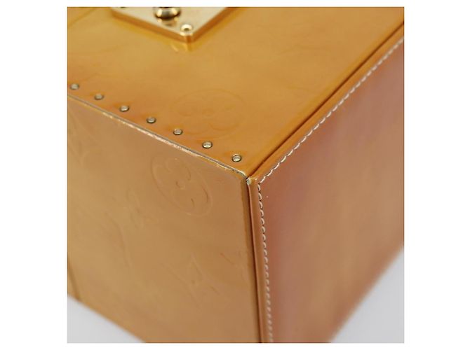 LOUIS VUITTON Pochette Cosmetica Monogram Vernis Bleecker Beige M91002 Auth 173131 - vista 14