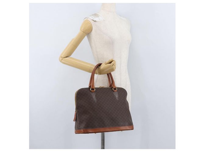 Céline Bolso de mano de lona Macadam CELINE en cuero PVC marrón dorado Auth 173472 Castaño - vista 23
