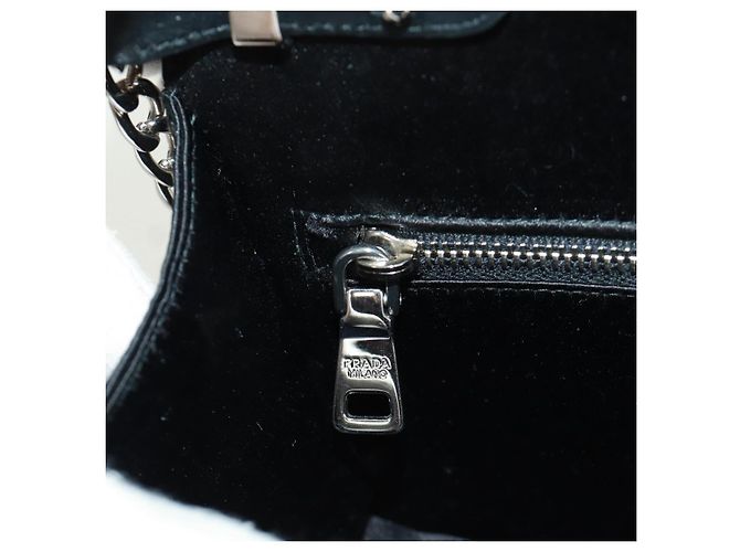 PRADA Borsa a Spalla con Catena e Paillettes in Pelle Nera Argento Auth 165358 Nero - vista 24