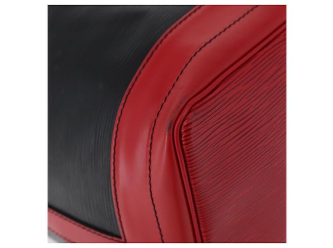 LOUIS VUITTON Epi Noe Schultertasche Bicolor Schwarz Rot M44017 LV Auth 173211 - Ansicht 15