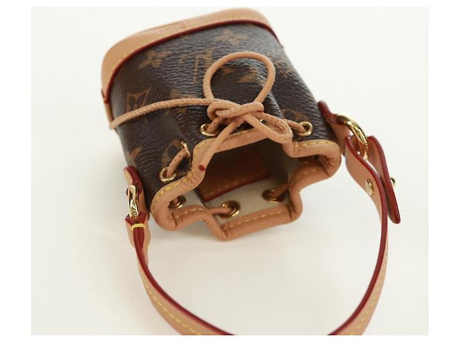 LOUIS VUITTON Charm per Borsa Micronoe Monogramma Vivienne M00818 LV Auth 171855SAM - vista 6