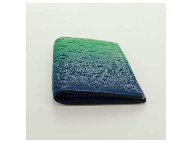 LOUIS VUITTON Taurillon Clemence Illusion Brazza Porte M81255 Auth 171844M Verde - vista 6