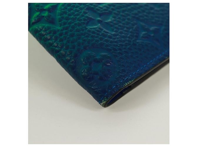 LOUIS VUITTON Taurillon Clemence Illusion Brazza Porte M81255 Auth 171844M Verde - vista 7