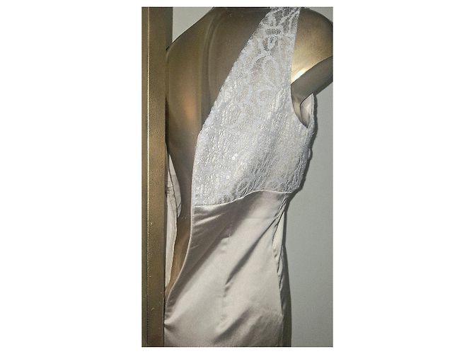 Autre Marque Champagner Spitzen- und Satin-Kleid Beige - Ansicht 11
