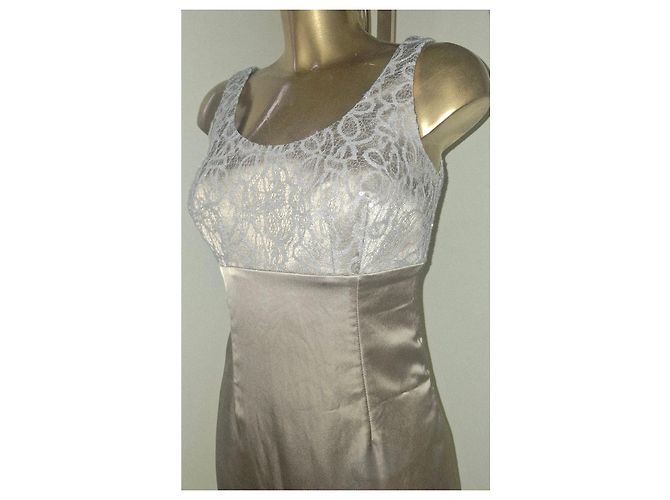 Autre Marque Champagner Spitzen- und Satin-Kleid Beige - Ansicht 5