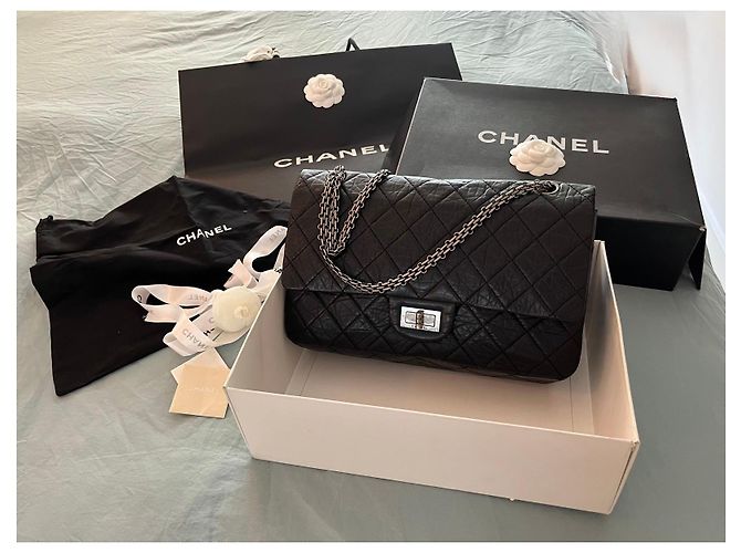 Mademoiselle Chanel vintage 2.55 Reissue 226 – Pelle nera invecchiata & catena argento – mai indossato – Set completo Nero Bordò - vista 2